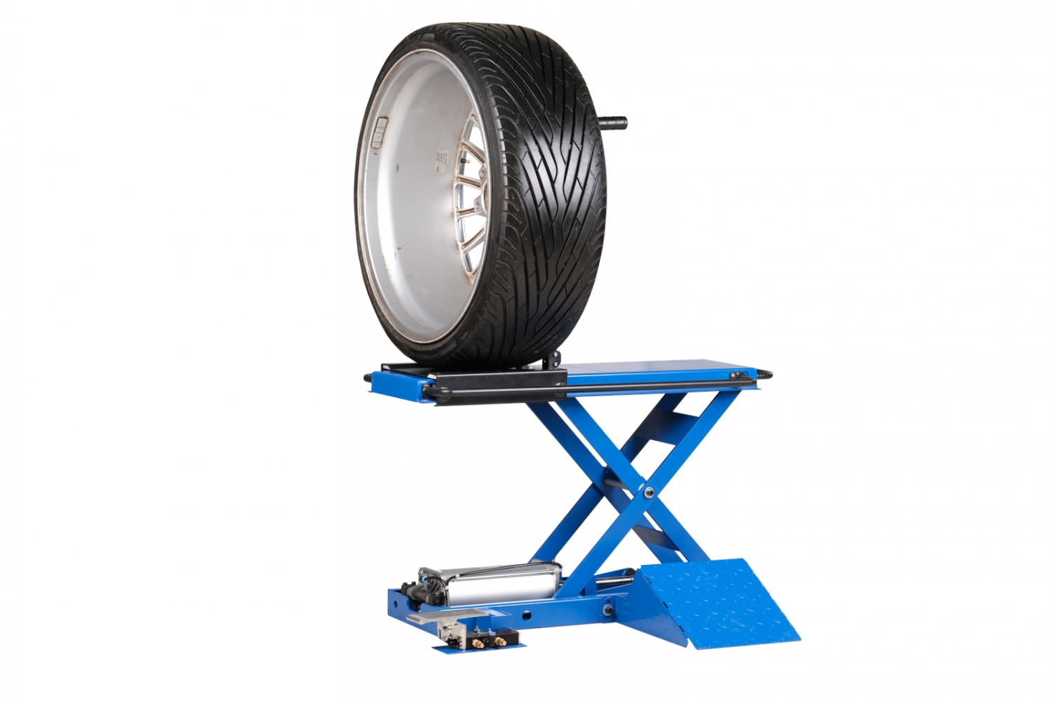 Лифт для колес легковых машин 