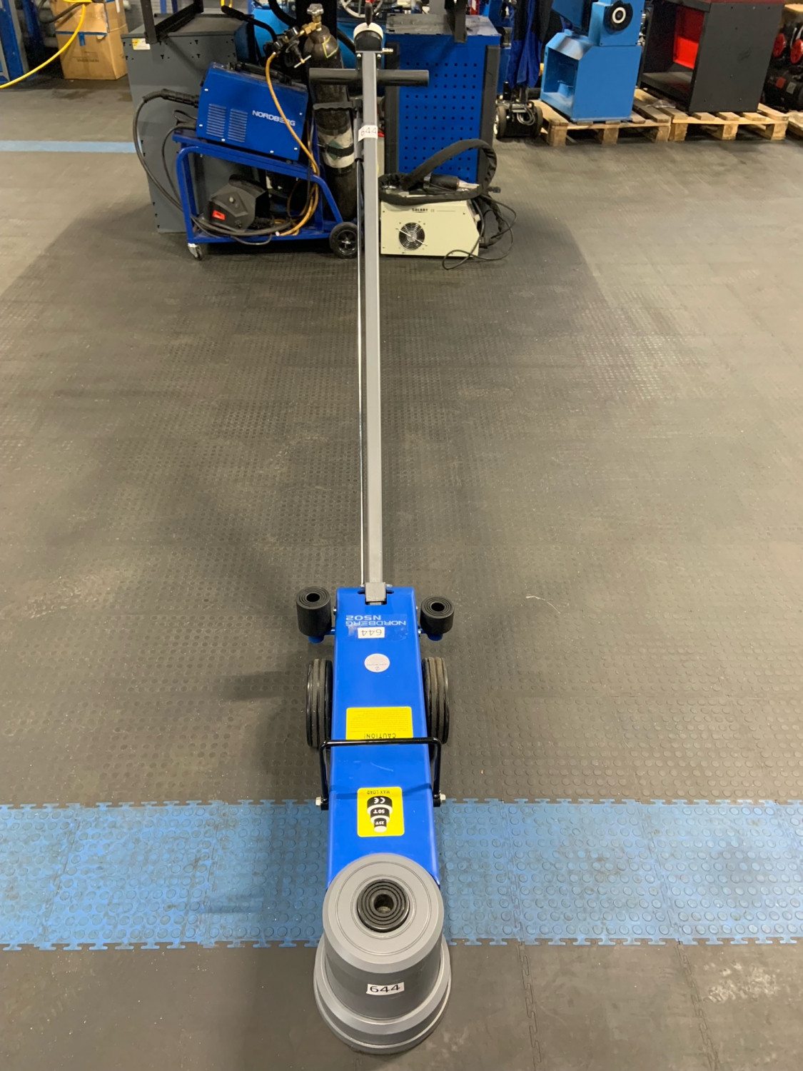 Домкрат пневмогидравлический подкатной двухштоковый, 25/50 т N502 RM 644