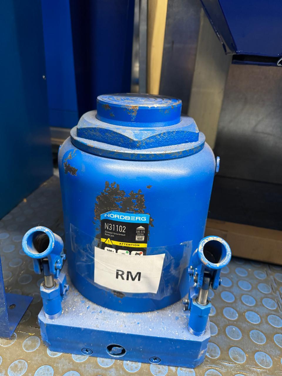 Домкрат бутылочный, 100 т RM