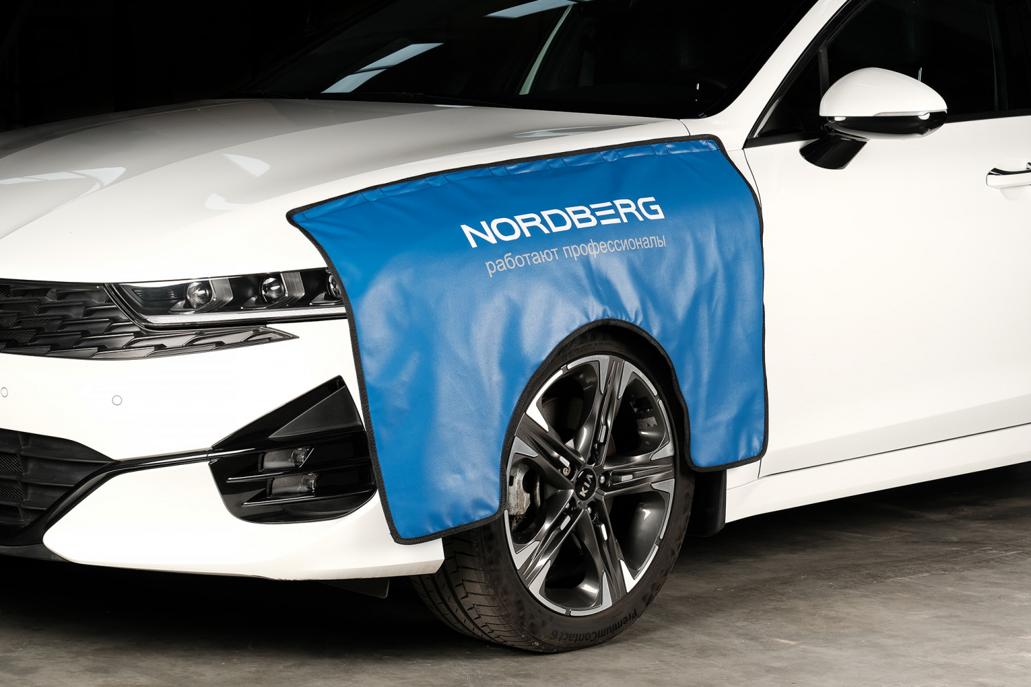 Накидка на крыло 110х65 с магнитом и подкладкой, с лого 