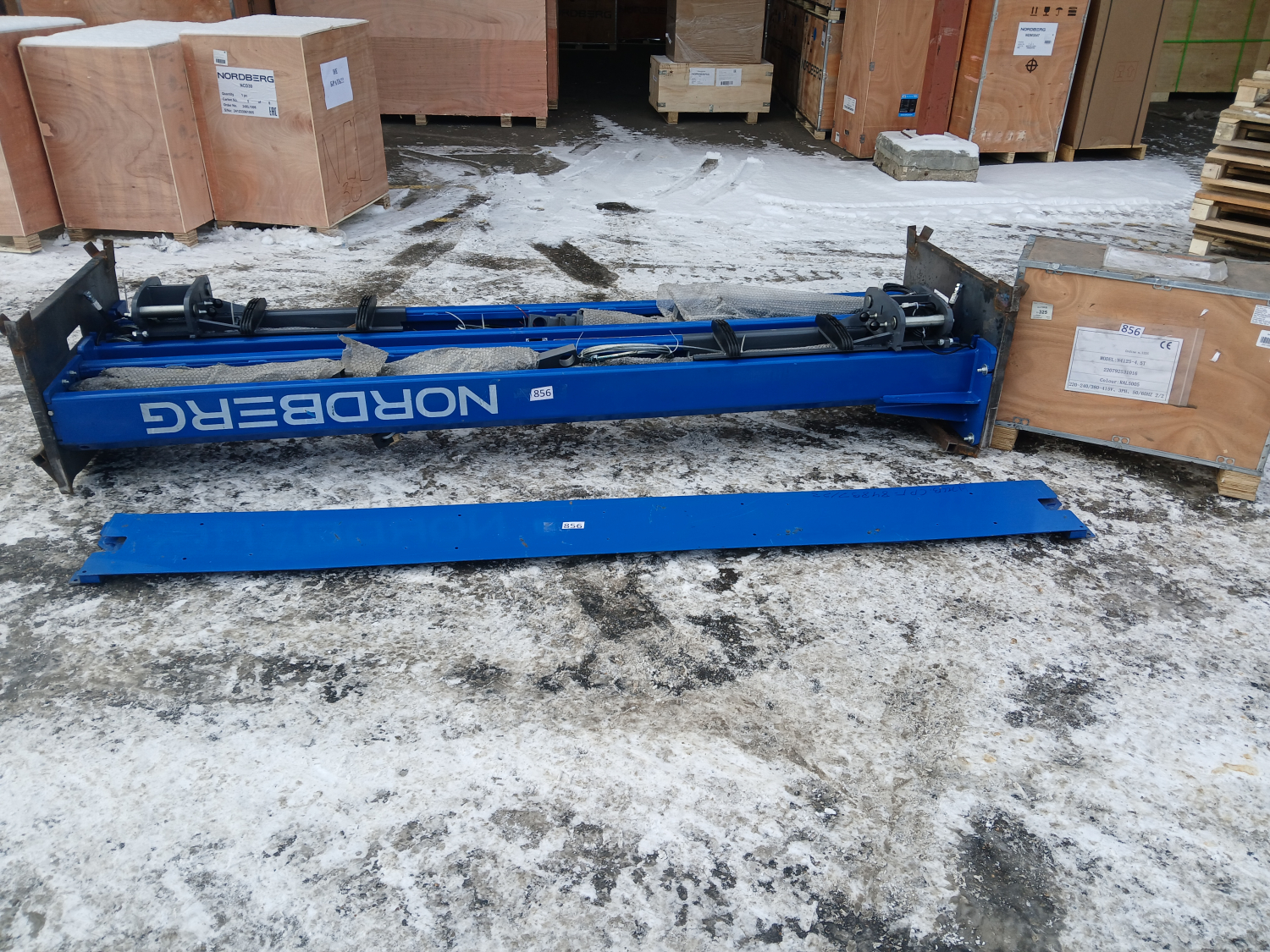 Подъемник двухстоечный 4,5 т, 380 В, синий rm 856