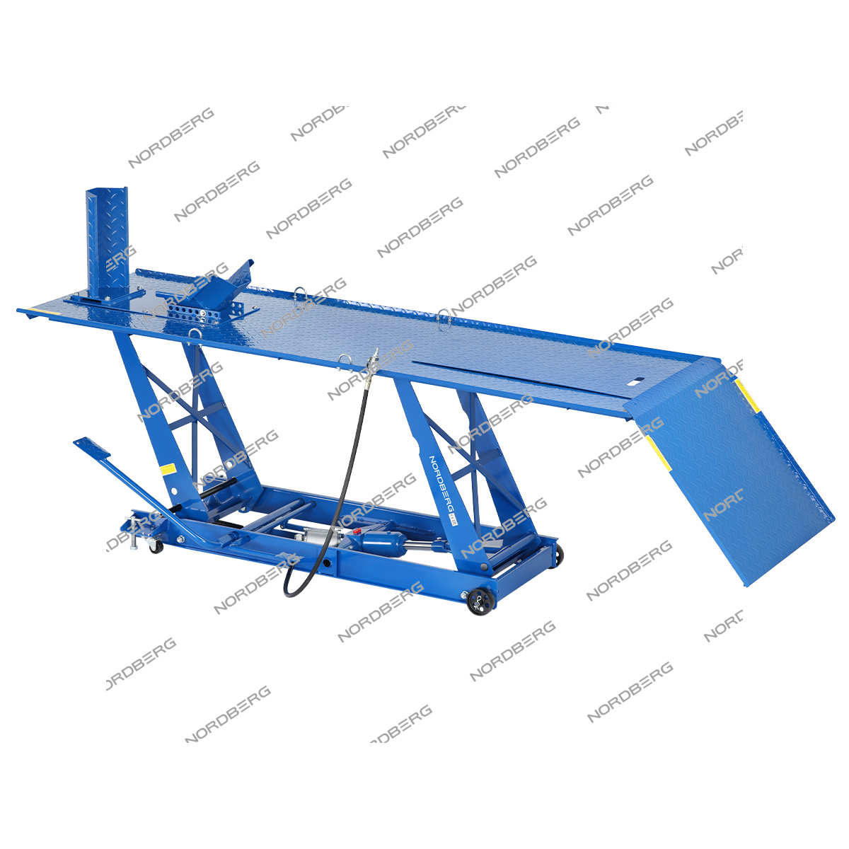Подъемник для мотоциклов, 450 кг, с ножным и пневмоприводом NORDBERG N4M1